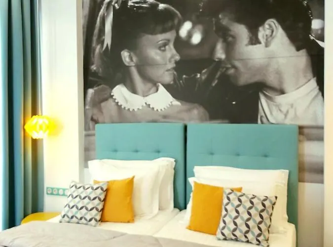 Nostalgia Retro * Naxos City